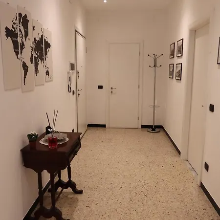 Granny House * Ла-Спеція